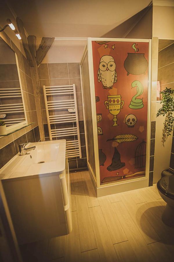 Repaire Du Sorcier Un Apartement Magique Troyes Esterno foto