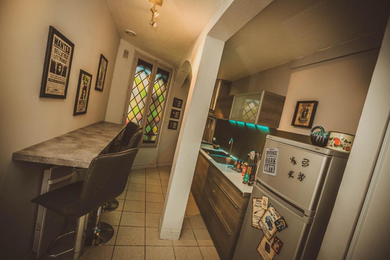 Repaire Du Sorcier Un Apartement Magique Troyes Esterno foto