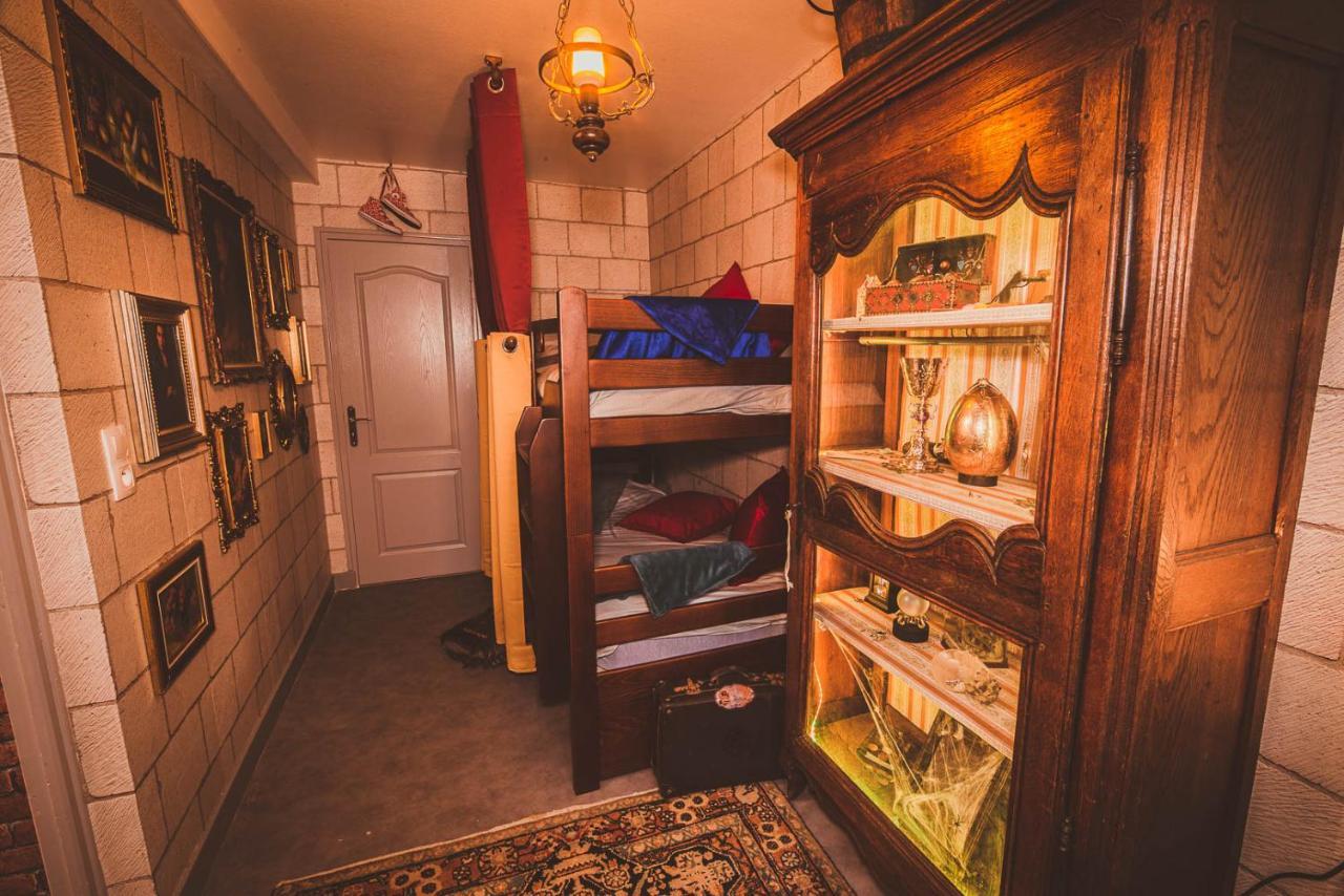 Repaire Du Sorcier Un Apartement Magique Troyes Esterno foto